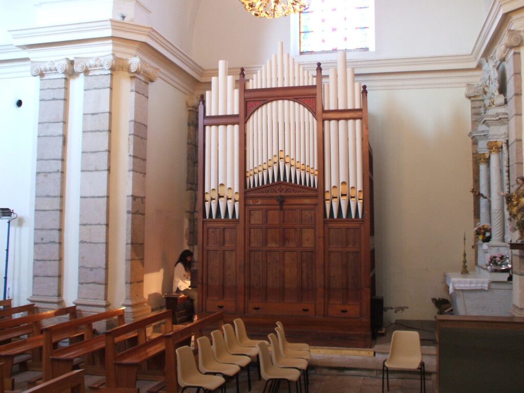 Visite de l'orgue à Montmirey-le-Château